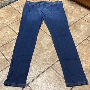 Joe's Jeans  Women’s The Icon Skinny Size 33 Classic Indigo Denim